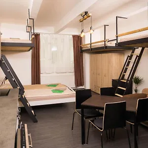Flying Bed Close To Castle And Airport Praga